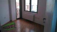 Se izdava prazen stan vo Skopje, Centar so povrshina od 43 m2.
 Ekstra: Greenje na struja, Lift, Nova Zgrada, Klima.
 Cena: 300 EUR